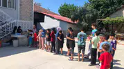Manisa'da gönül sofrası: Yaz kursu öğrencilerine mahalleli desteği