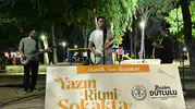 Manisa'da parklar sahneye dönüştü: Akustik rüzgarlar esti