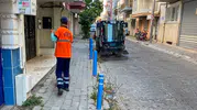 Efeler'de bahar temizliği mesaisi: Sokaklar pırıl pırıl oldu