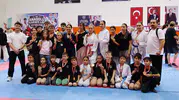 Alaşehirli karatecilerin İzmir çıkarması: 27 madalya ile kupa sevinci