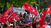 Menteşe’de bayrak seferberliği: Zafer coşkusu pencerelere taşınıyor