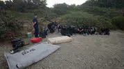Çeşme kıyılarında sabah operasyonu: 16 kaçak göçmen yakalandı