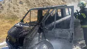 Sarayköy'de Alev Topuna Dönen Kamyonet Küle Döndü