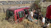 Menteşe’de korkutan kaza: Direksiyon hakimiyetini kaybedince dereye uçtu