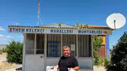 Bolvadin'de Muhtar Güçlü'den Öğrencilere Sürpriz Kırtasiye Desteği