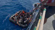 Marmaris’te Zorlu Kurtarma: Yunanistan’ın Geri İttiği 16 Göçmen Sahil Güvenlik’e Sığındı