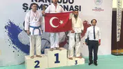 Yoğun bakımın kahramanı minderde devleşti: Hemşire Fuat Yiğit Akküç dünya zirvesinde