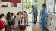 Miniklerin dünyasına yakın markaj: İlçe Milli Eğitim Müdürü’nden okul ziyareti