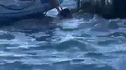 Karşıyaka kıyılarında nefes kesen kurtarma operasyonu: Deniz polisi saniyelerle yarıştı