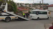 Yatağan'da korku dolu anlar: Park halindeki minibüs garaja daldı