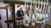 Modern fabrikalara inat: Bir ustanın elinde ilmek ilmek canlanan tarih