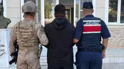 İzmir'de nefes kesen operasyon: 5 yıldır kaçan firari arazide kıskıvrak yakalandı