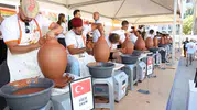 Menemen’de toprak sanatla buluştu: 45 ülkeden gelen ustalar hünerlerini sergiledi