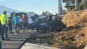 Seydikemer'de feci kaza: Yol kenarındaki toprak alana çarpan araçta iki kişi can verdi