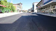 Selendi'de ulaşım engelleri bir bir kalkıyor: Atatürk Caddesi yeni yüzüne kavuşuyor