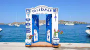 Bodrum’un simgesi haline geldi: Maviye açılan kapı şimdi Yalıkavak’ta