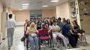 Menteşe’de sahne ışıkları gençler için yanıyor: Sanatla özgüven kazanıyorlar