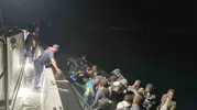Didim açıklarında gece operasyonu: 32 göçmen kıskıvrak yakalandı