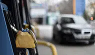 Döviz ve vergi artışları akaryakıt fiyatlarını etkiliyor