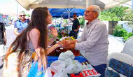 Başkan Lâl Denizli Alaçatı Pazarında esnaf ve vatandaşlarla buluştu