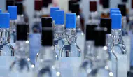 İzmir'de yasa dışı içki operasyonu: 8.603 şişe içki ve 502 litre alkol ele geçirildi