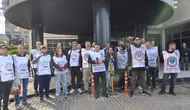 Balçova Belediyesinde memurlardan ses getiren eylem: Haklarımızı istiyoruz