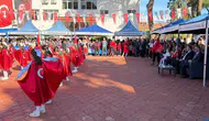 Yenipazar’da 103. yıl coşkusu: Meydanlar kırmızı beyaza büründü