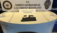 Demirci yolunda zehir tacirine geçit yok: Bin içimlik uyuşturucuyla yakalandı
