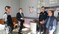Demirci’de cuma mesaisi: Kaymakam Bayram esnafın kapısını çaldı