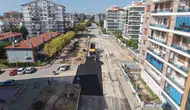 İzmir'de ulaşım hamlesi: Çiğli ve Menemen'de asfalt mesaisi hız kazandı
