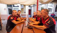İzmir’in karanlık gününden geriye kalanlar: İtfaiyecilerin enkaz altındaki vicdan nöbeti