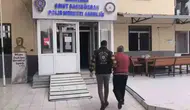 İzmir'de suç dünyasına ağır darbe: 158 polisle 74 adrese şafak baskını