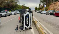 Afyonkarahisar'da korkutan kaza: Devrilen otomobilin sürücüsü mucize eseri kurtuldu