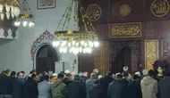 Efeler'de manevi buluşma: Sabahın ilk ışıklarıyla aynı safta buluştular