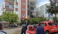 Efeler’de korkutan yangın: Ekipler alevlere karşı zamanla yarışıyor
