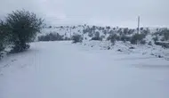Manisa'nın zirvelerine kışın ilk müjdesi: Beyaz örtüyle tanıştılar