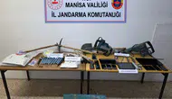Manisa'da define avcılarına jandarma baskını: Patlayıcılarla yakalandılar