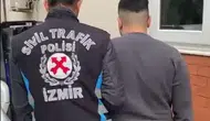 İzmir trafiğinde dehşet anları: 9 aylık bebeğin olduğu aracı durdurup tehdit ettiler