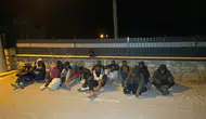 Urla sahilinde gece operasyonu: Radara yakalanan 16 kaçak göçmen gözaltına alındı