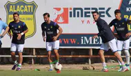 Alaçatıspor fırtınası erken koptu: Sezona gol yağmuruyla merhaba dediler