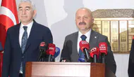 Kuşadası'ndaki pazar yeri yangınında Vali Varol'dan ilk açıklama: Can kaybı yok