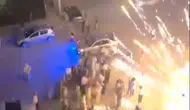 Bornova'da nişan eğlencesi kabusa döndü: Havai fişekler davetlilerin üzerine yağdı