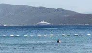 Bodrum sularında devasa şıklık: 150 milyon dolarlık yüzen kale