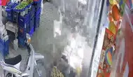 Manisa'da market önünde korkutan patlama: Silah sanıldı ama sirke şişesi çıktı