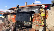 Manisa'da korkutan fırın yangını: Ekipler alevleri büyümeden durdurdu