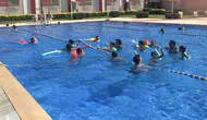 Merkez Efendi’nin minikleri havuzda kulaç attı: Yaz tatili sporla renklendi