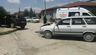 Yalvaç’ta trafik kâbusu: İki araç çarpıştı, ortalık savaş alanına döndü