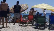 Çeşme’de şemsiye krizi: İşletme ile tatilci arasında yumruklu kavga