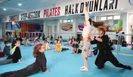 Merkezefendi’de yaz tatili sporla şenleniyor: Minikler cimnastik pistinde