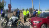 Aydın'da trafik kazası: Otomobil aydınlatma direğine çarptı